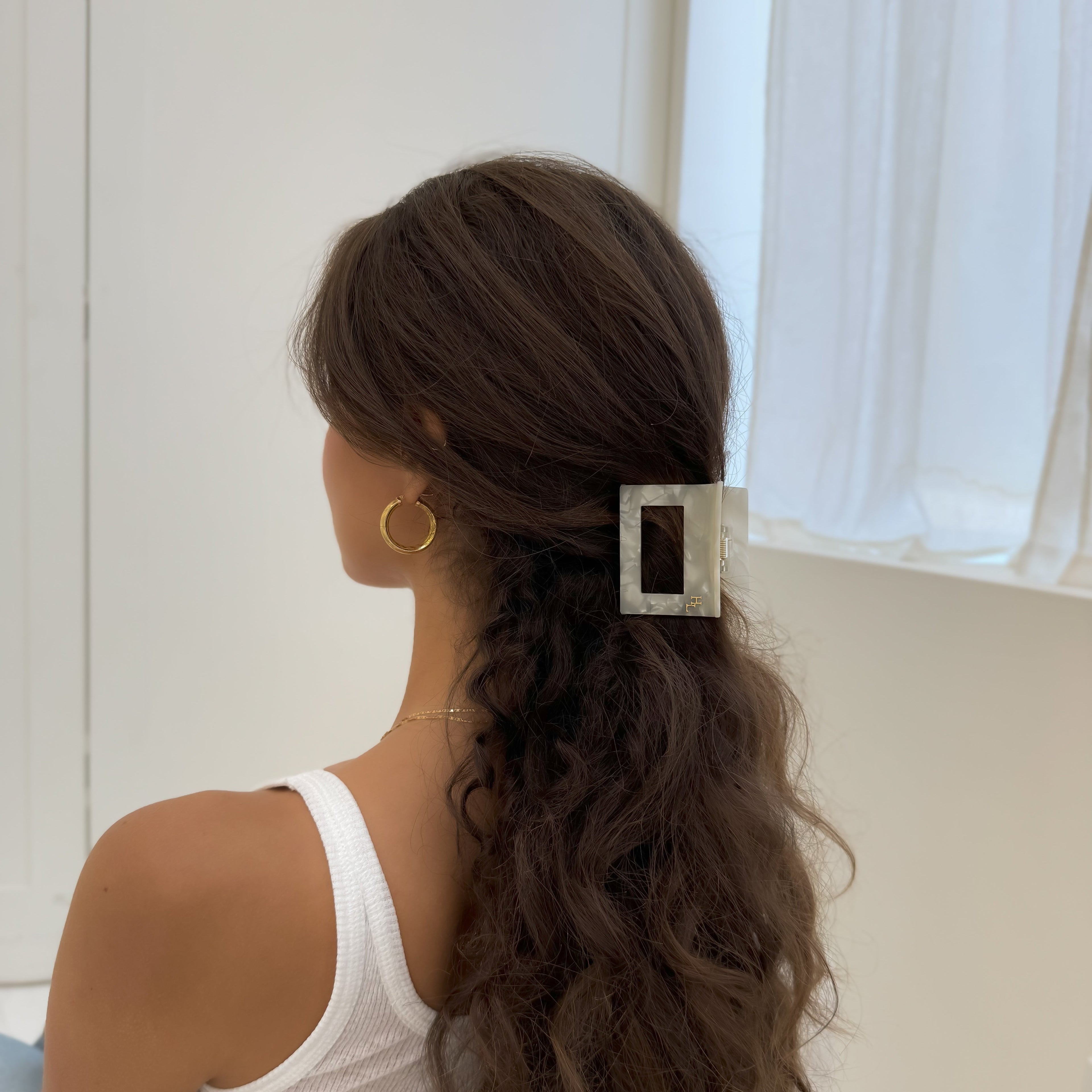 Dolce Acetate Claw - Perla (2 sizes)-2