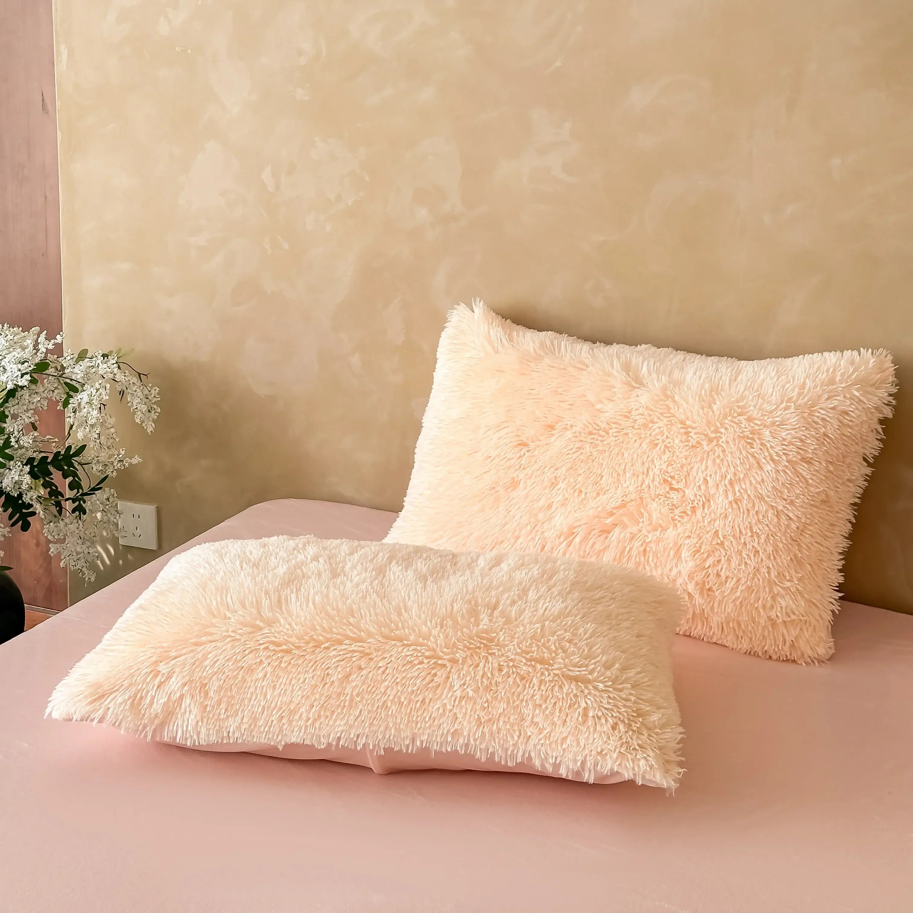 Soft and Breathable Home Four-Piece Bed Set, Polyester and Plush Fabric,
