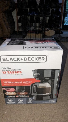 Cafetière Black & Decker CM0915BKD, noire, 12 tasses